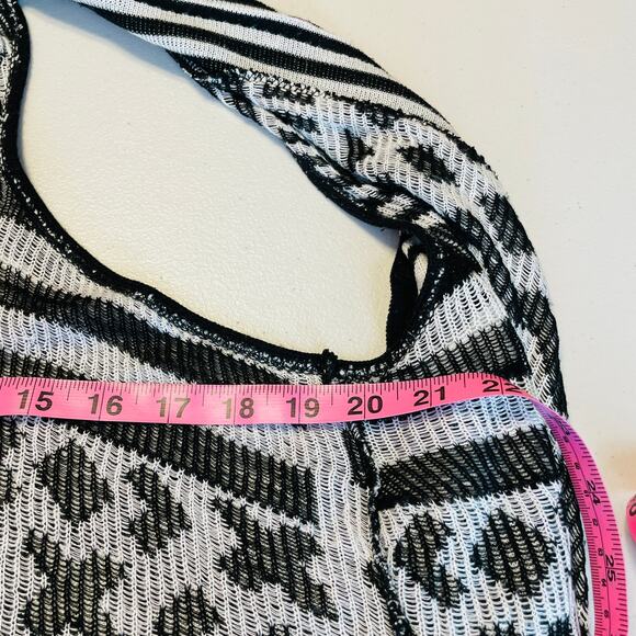 Questions Black White Aztec Sleeveless Open Front Hi Lo Hem Sweater Cardigan 1X - Picture 10 of 12